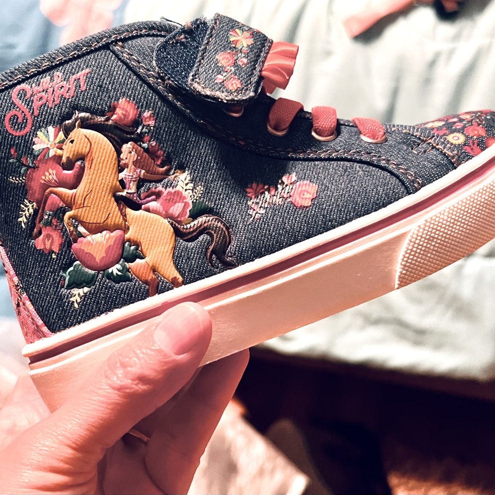 Kids shoes